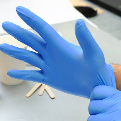 Nitrile Gloves Protect Your Skin from Epoxy Resin and Other Chemicals